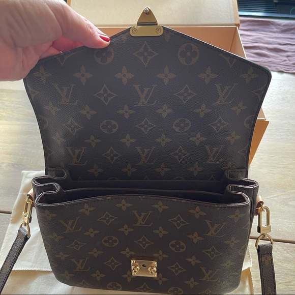 Louis Vuitton Pouchette Métis Monogram - Picture 10 of 16